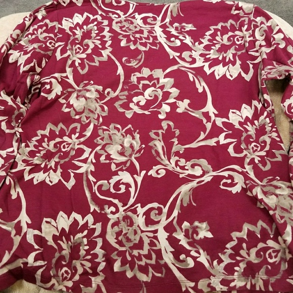 Croft & Barrow Women's Floral V-NeckTop - Picture 3 of 7